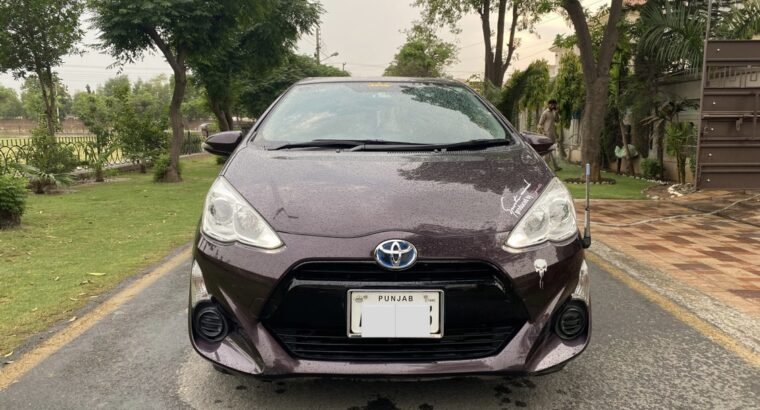 Toyota Aqua S (key)