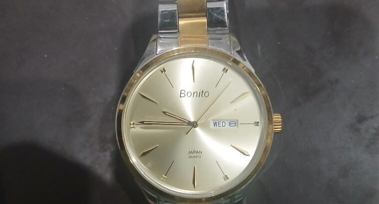 Bonito Japan analog wrist watch by Quartz