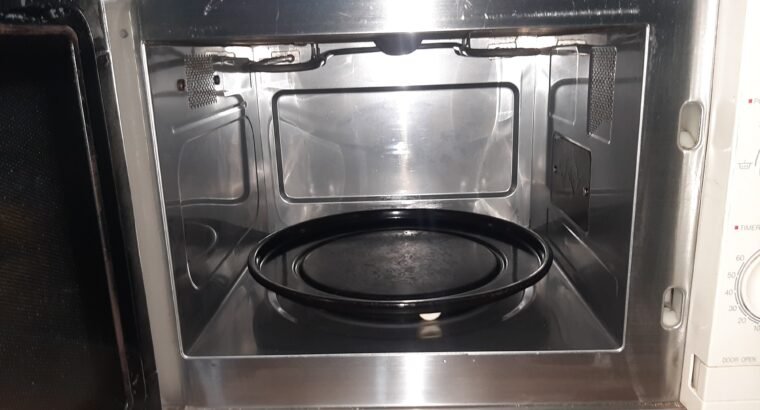 Microwave oven